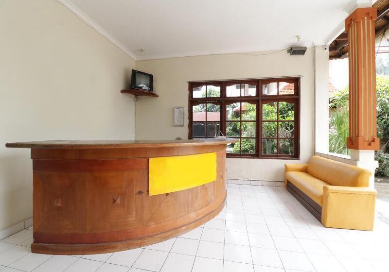 Spot On 2426 Hotel Aget Jaya Ii