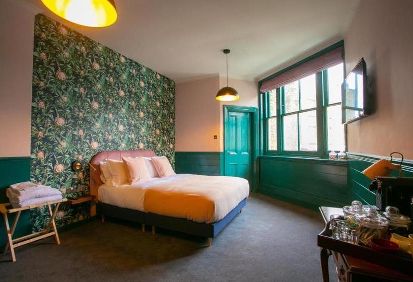 فندق The Ship Rooms