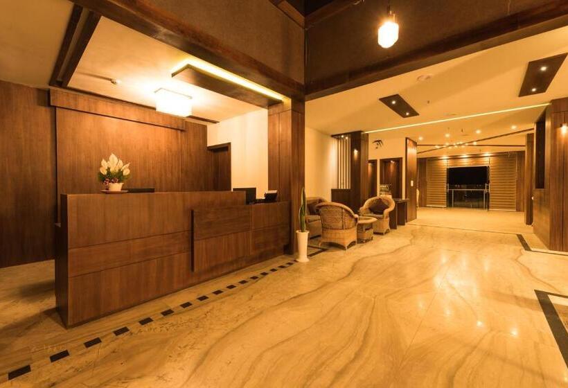 Отель Trivers Resort Munnar