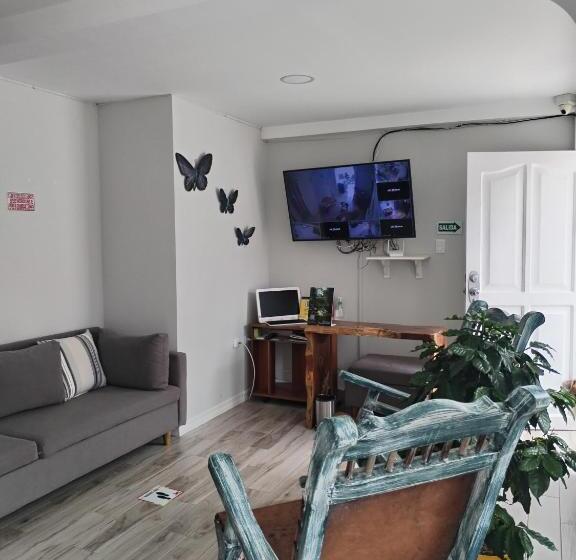 پانسیون Alicia Hostal Filandia