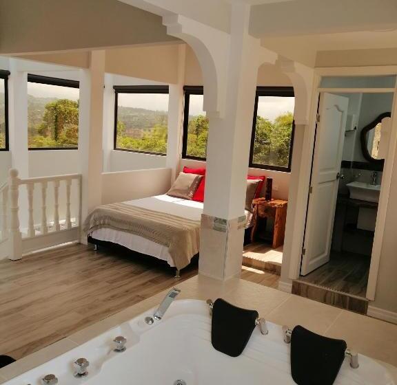 ペンション Alicia Hostal Filandia