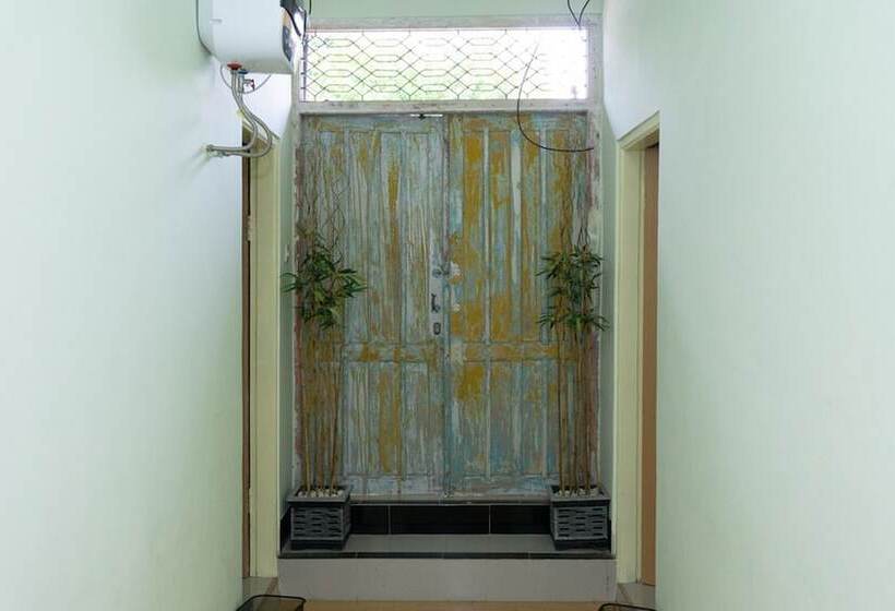 Panzió Reddoorz Near Alun Alun Madiun