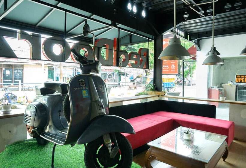 פנסיון Reddoorz Near Alun Alun Madiun