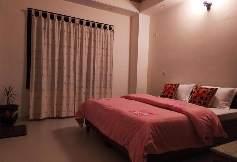 فندق صغير Shimla Gypsy   Home Stay