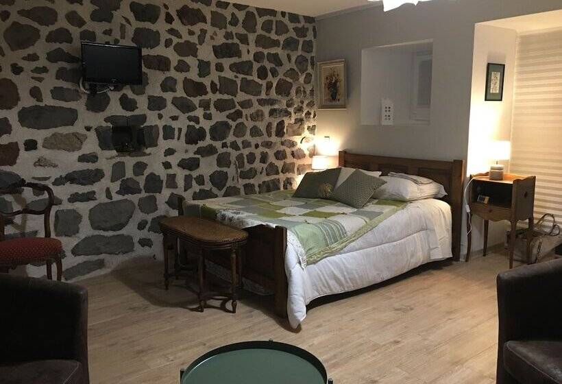 مبيت وإفطار La Cadille