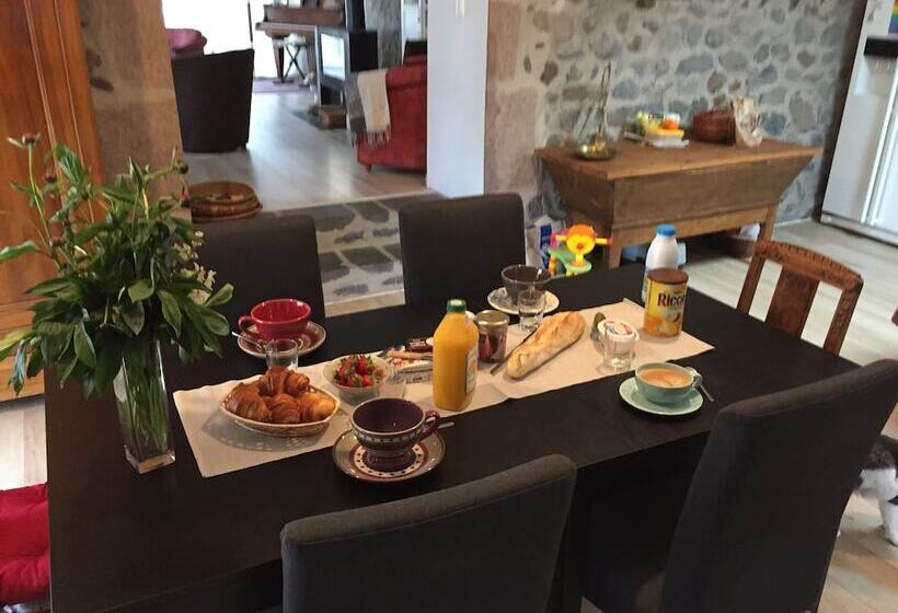 مبيت وإفطار La Cadille