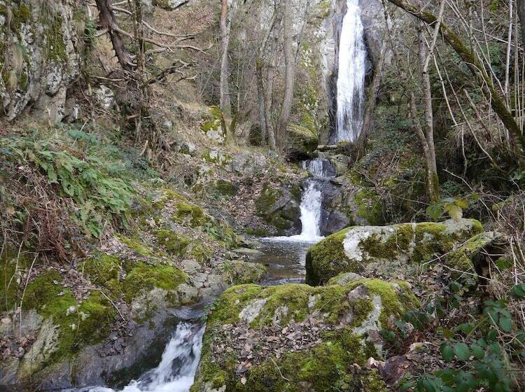 مبيت وإفطار La Cadille