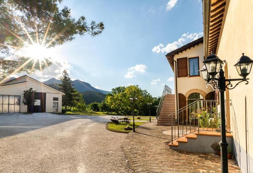 فندق Agriturismo Podere Coldifico