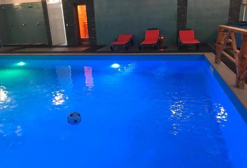 Отель Cabana Sura Getilor Arinis