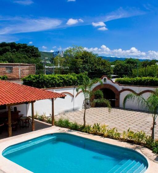 هتل Casa Del Agua