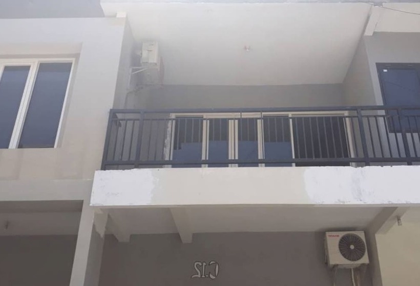 בית מלון כפרי Oyo 2342 Asti Residence 1