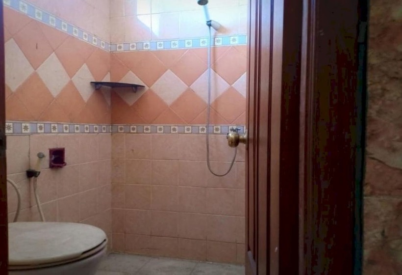 בית מלון כפרי Oyo 2342 Asti Residence 1