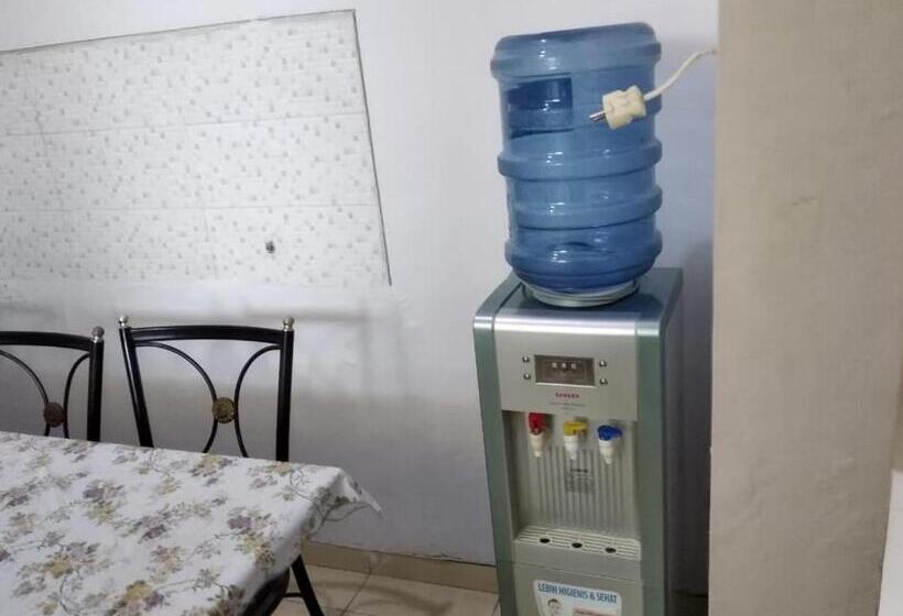 בית מלון כפרי Oyo 2342 Asti Residence 1