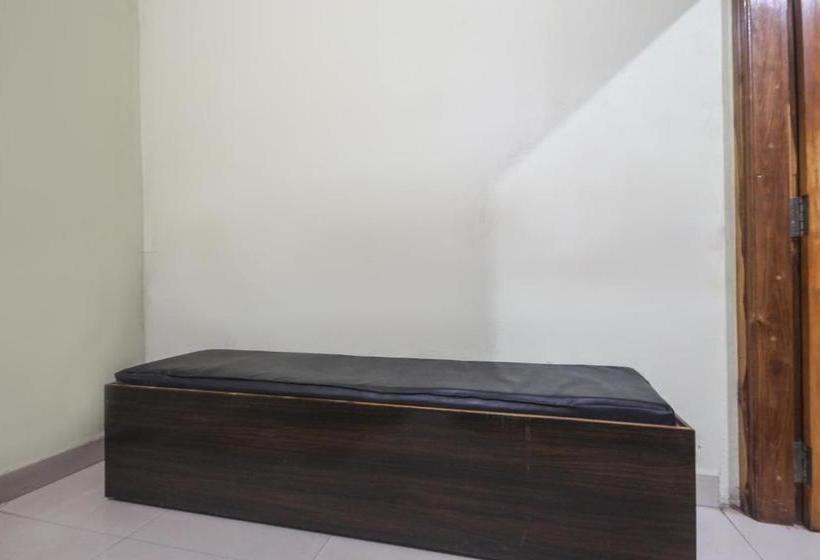 Отель Oyo 66135 Sivaram Beach House