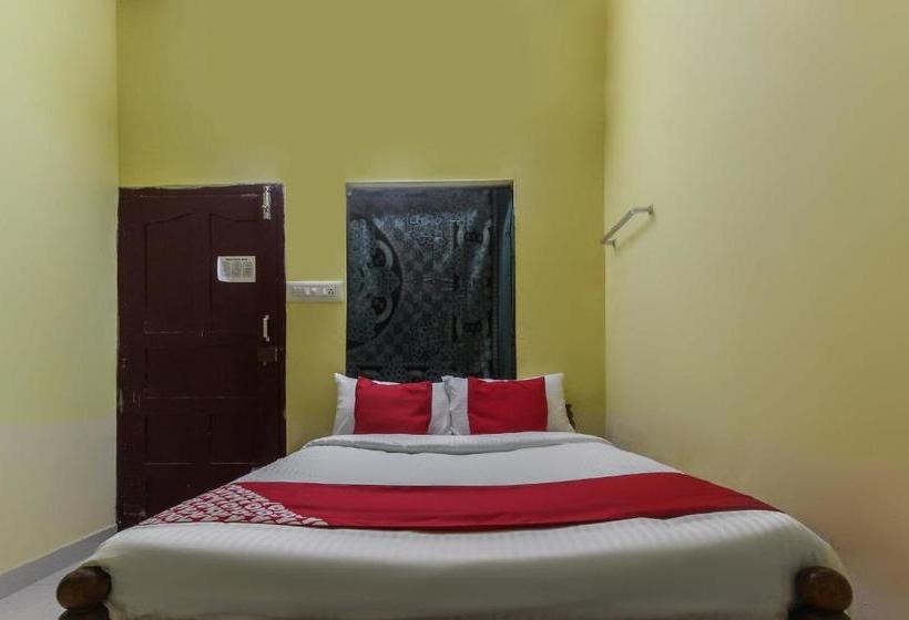 Отель Oyo 66135 Sivaram Beach House