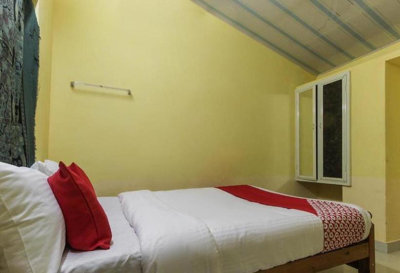 Отель Oyo 66135 Sivaram Beach House