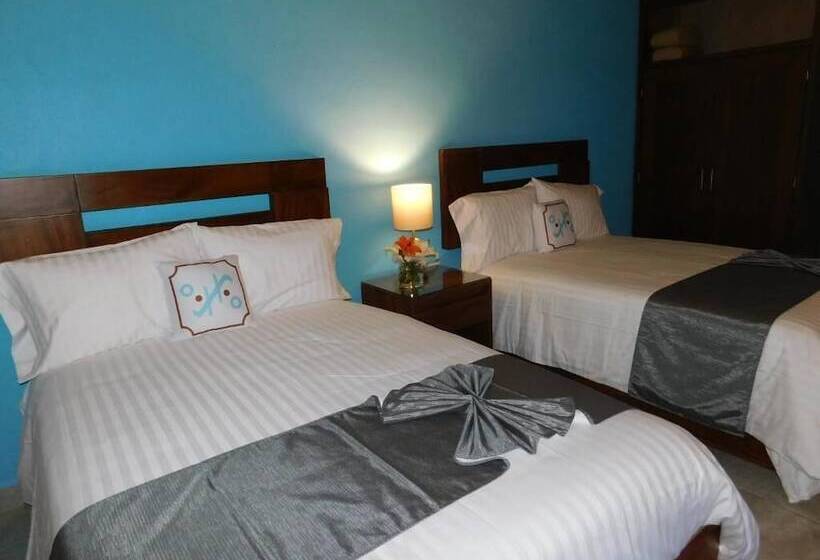 בית מלון כפרי Pacific Inn