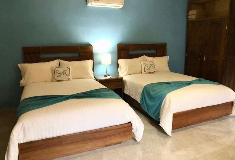 בית מלון כפרי Pacific Inn