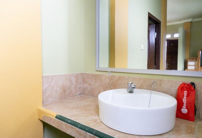 فندق Reddoorz Near Senaru Rinjani