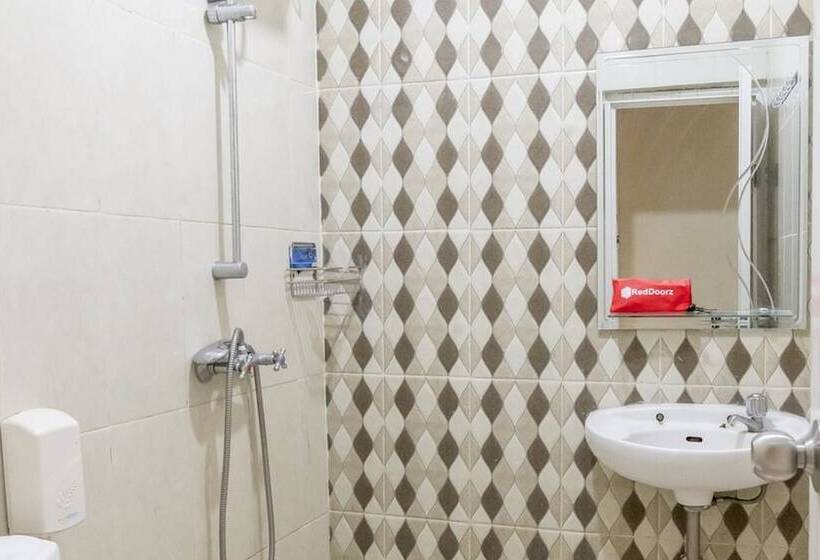 호텔 Reddoorz Plus Near Tambun Station