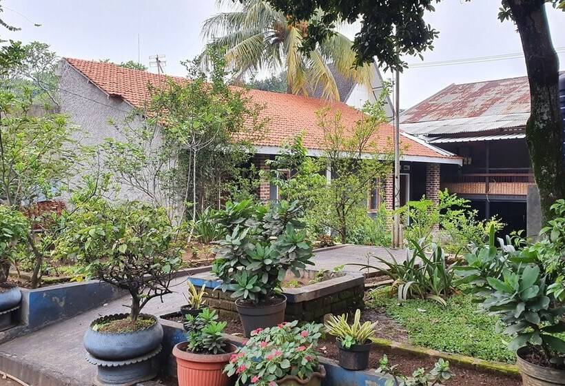 酒店 Reddoorz Syariah At Jl Pangeran Hidayatullah Cianjur