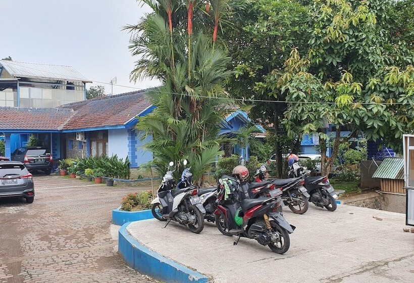 酒店 Reddoorz Syariah At Jl Pangeran Hidayatullah Cianjur