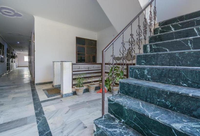 فندق Spot On 66570 Dhiman Residency