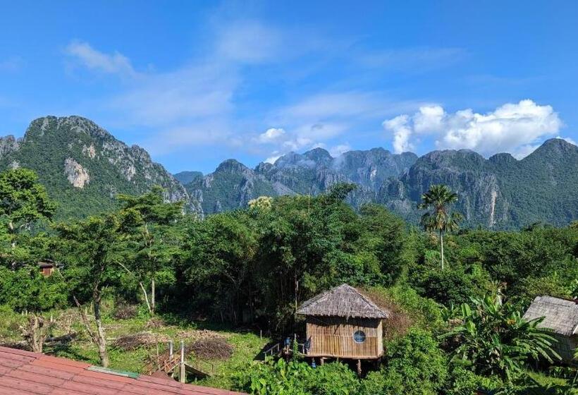 בית מלון כפרי Vang Vieng Camellia