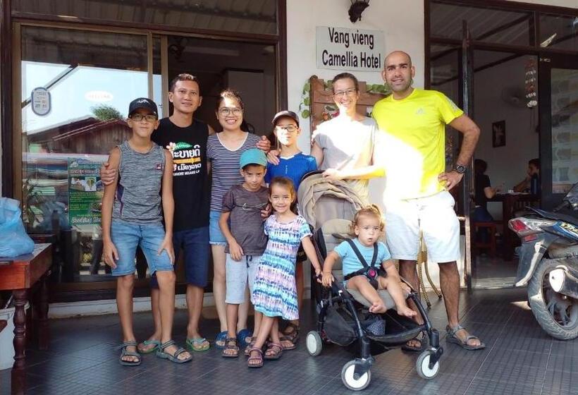 בית מלון כפרי Vang Vieng Camellia