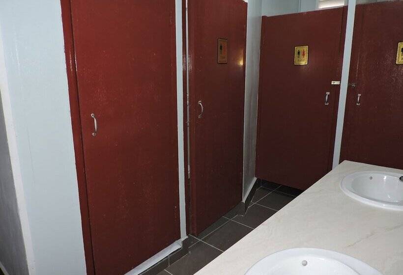 בית מלון כפרי Wild Panther S Guest House & Hostel