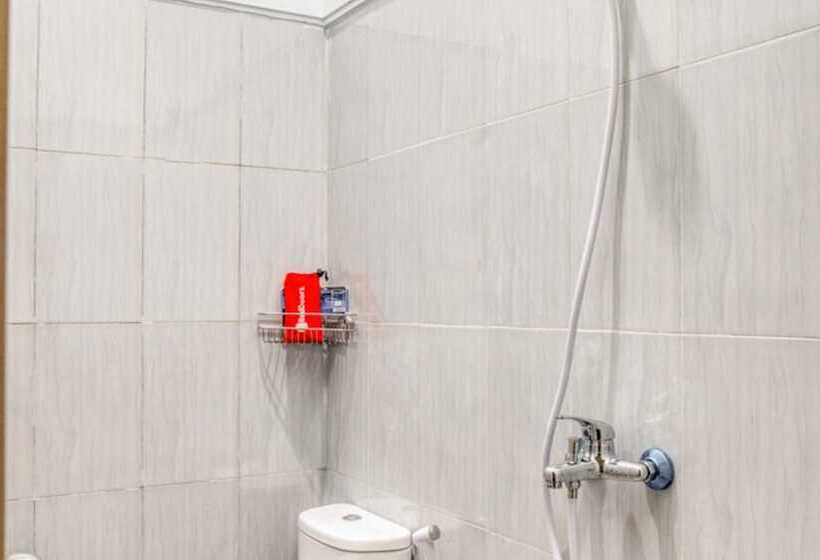 펜션 Reddoorz Near Taman Mini Jakarta