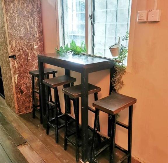 Общежитие Spot On 89749 Mamasan Guesthouse