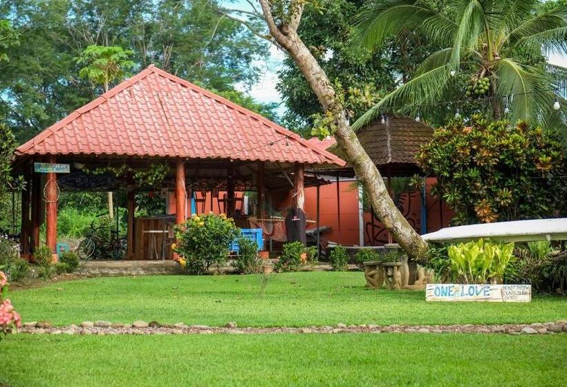 هاستل Yubarta Lodge