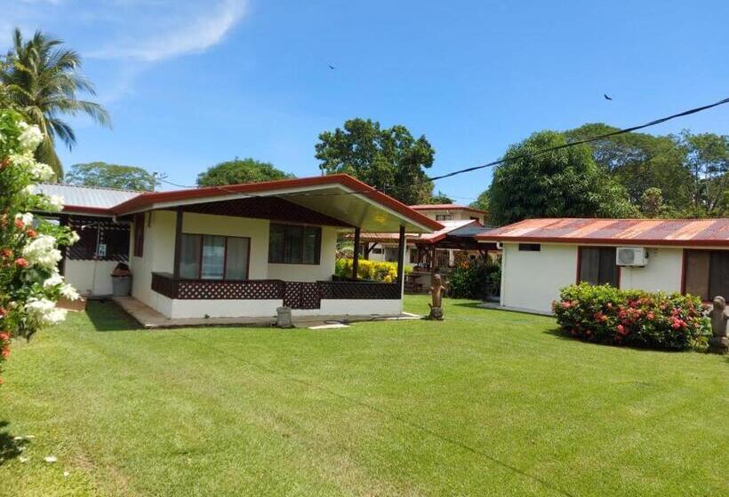 هاستل Yubarta Lodge