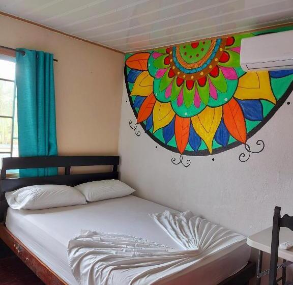 هاستل Yubarta Lodge