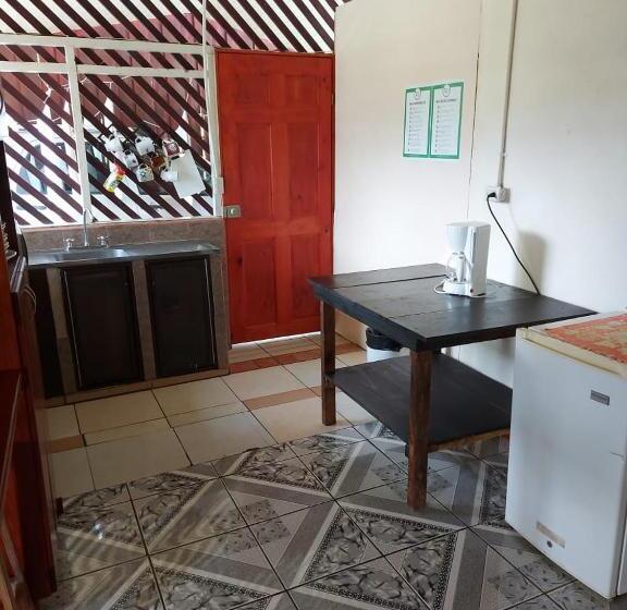 هاستل Yubarta Lodge