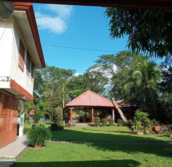 هاستل Yubarta Lodge