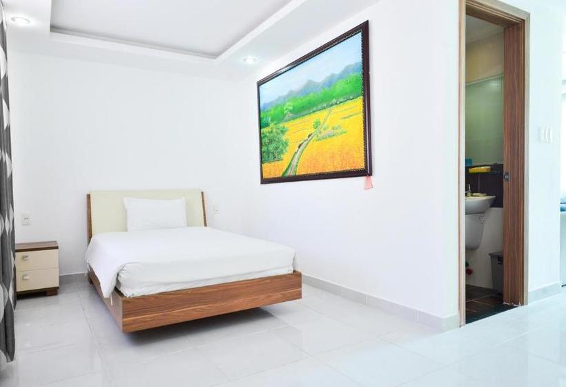 هتل Galaxy  Phu My Hung