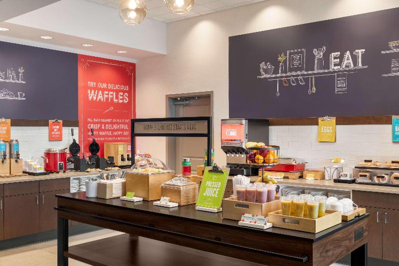 호텔 Hampton Inn & Suites By Hilton Kelowna Airport