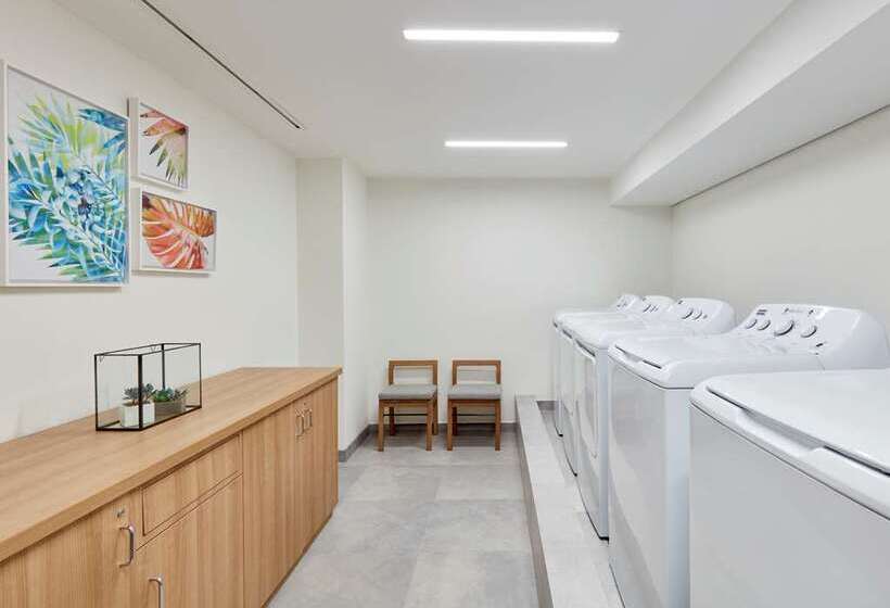 هتل Hilton Garden Inn Kuwait