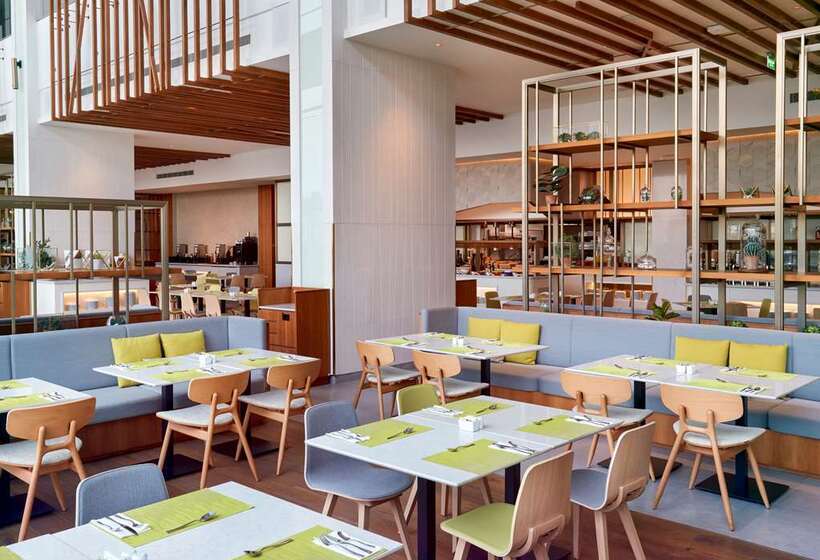 هتل Hilton Garden Inn Kuwait