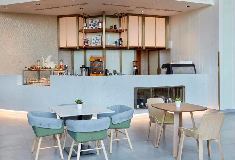 هتل Hilton Garden Inn Kuwait