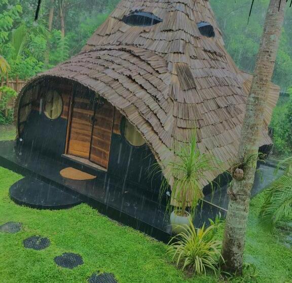 Отель Igabara Hobbit House