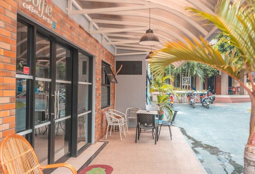 酒店 Oyo 2229 Dolfie Residence