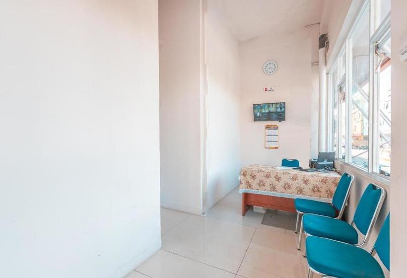 Отель Oyo 2230 Ava Guest House