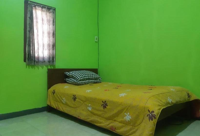 ホテル Griya Kost Mendut