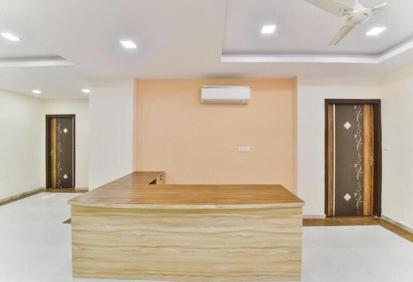 فندق Oyo 61373  Paradise