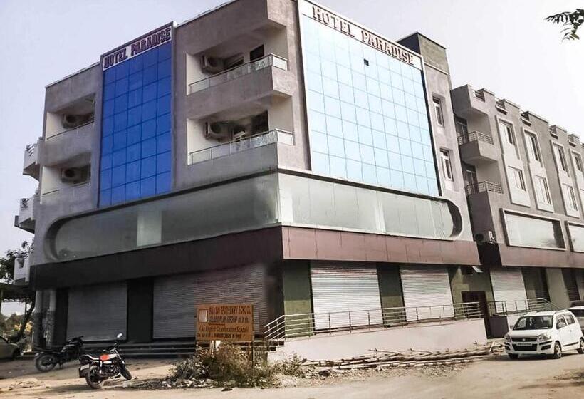 فندق Oyo 61373  Paradise