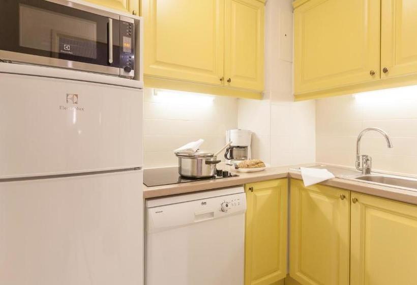 Отель Pierre Et Vacances Résidence Amandine