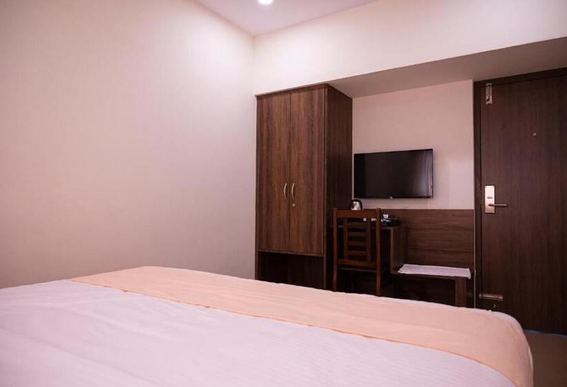 ホテル Sharda Residency